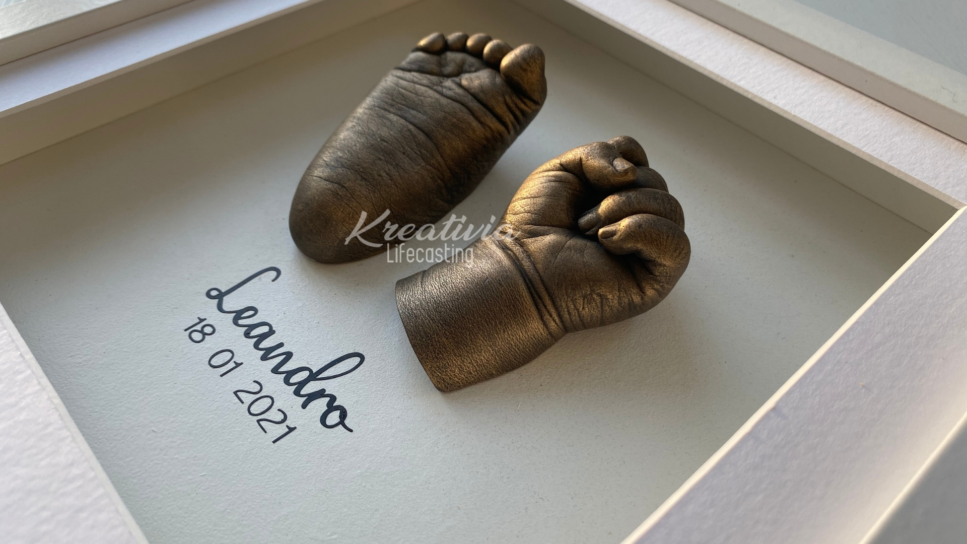 Hand och fotavgjutnig i ram Leandro